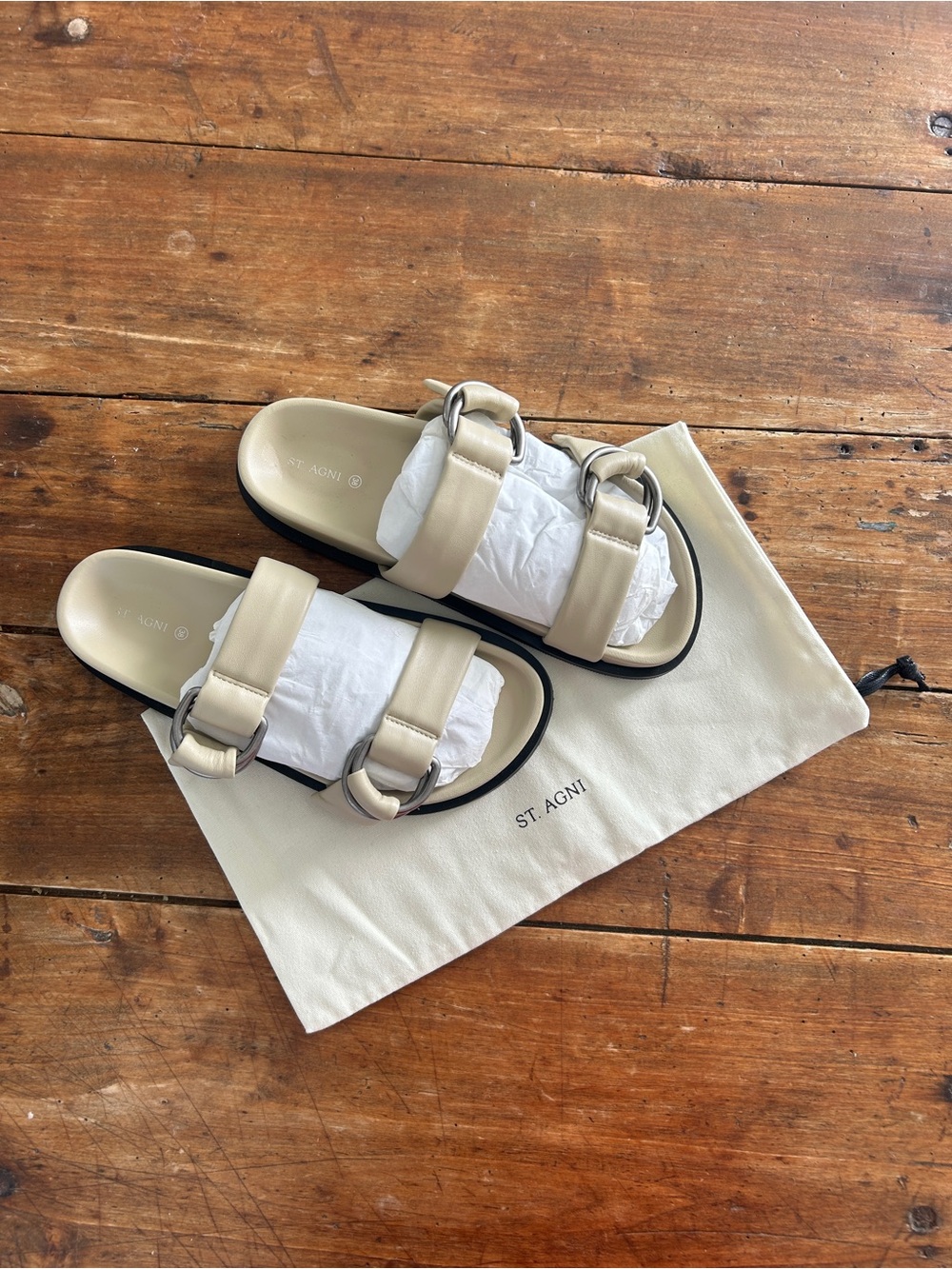 $420 St. Agni Leather Ring Detail Slide Sandals 7.5 38 Womens Ecru - Picture 5 of 5